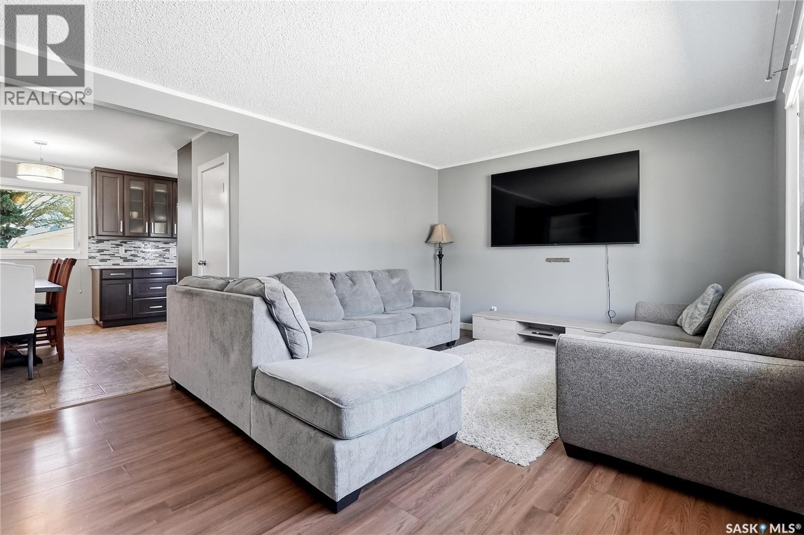 532 East Place, Saskatoon, SK, S7J2Y8 photo 5