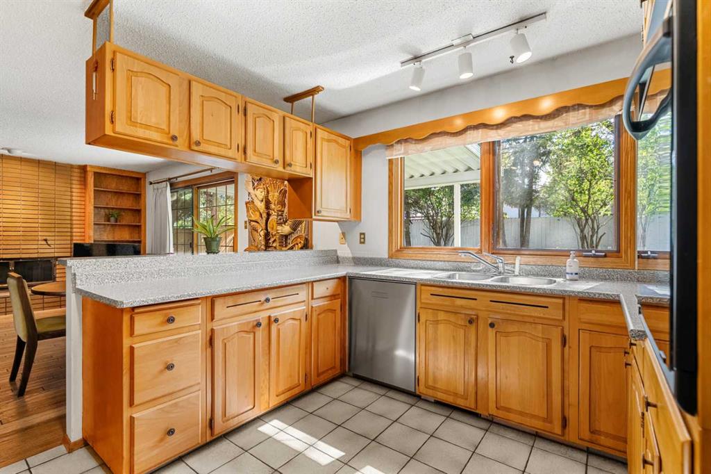 511 Willingdon Boulevard SE, Calgary, AB, T2J2A8 photo 5