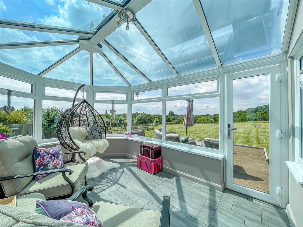 Additional image 14 of 5 bed detached house for saleAshingdon Heights, Rochford SS4