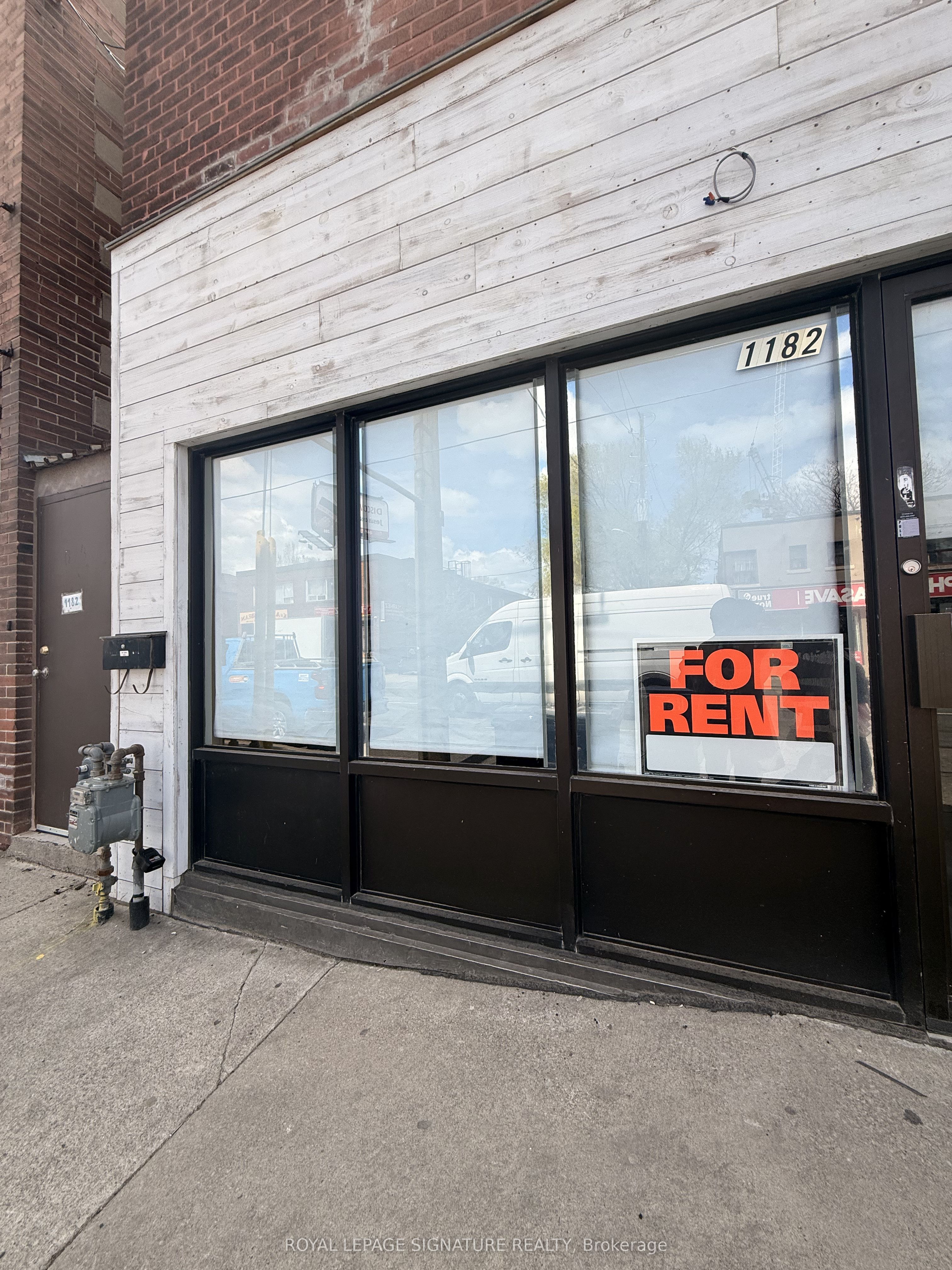1182 Weston Road, Toronto, ON, M6M 4P4