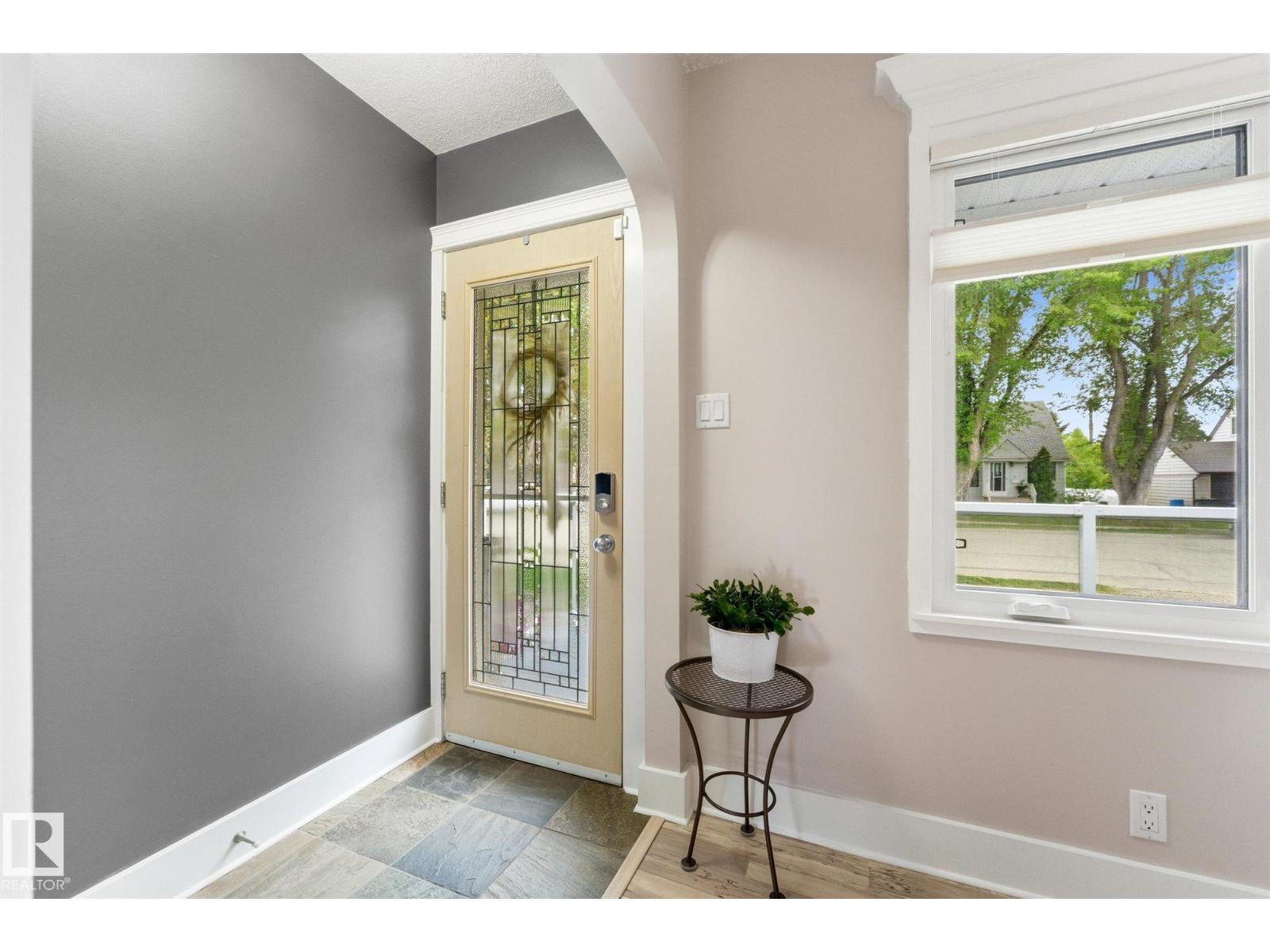 5400 49 Street, Stony Plain, AB, T7Z1B6 photo 3