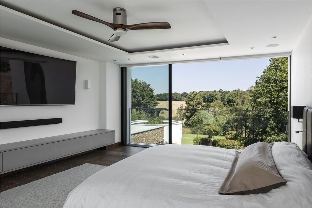 Additional image 13 of 7 bed detached house for saleThe Warren, Radlett, Hertfordshire WD7