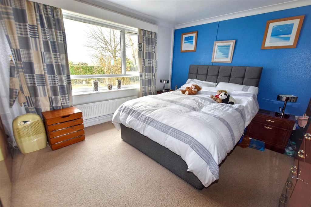 Additional image 17 of 4 bed detached bungalow for salePark Road, Redruth TR15