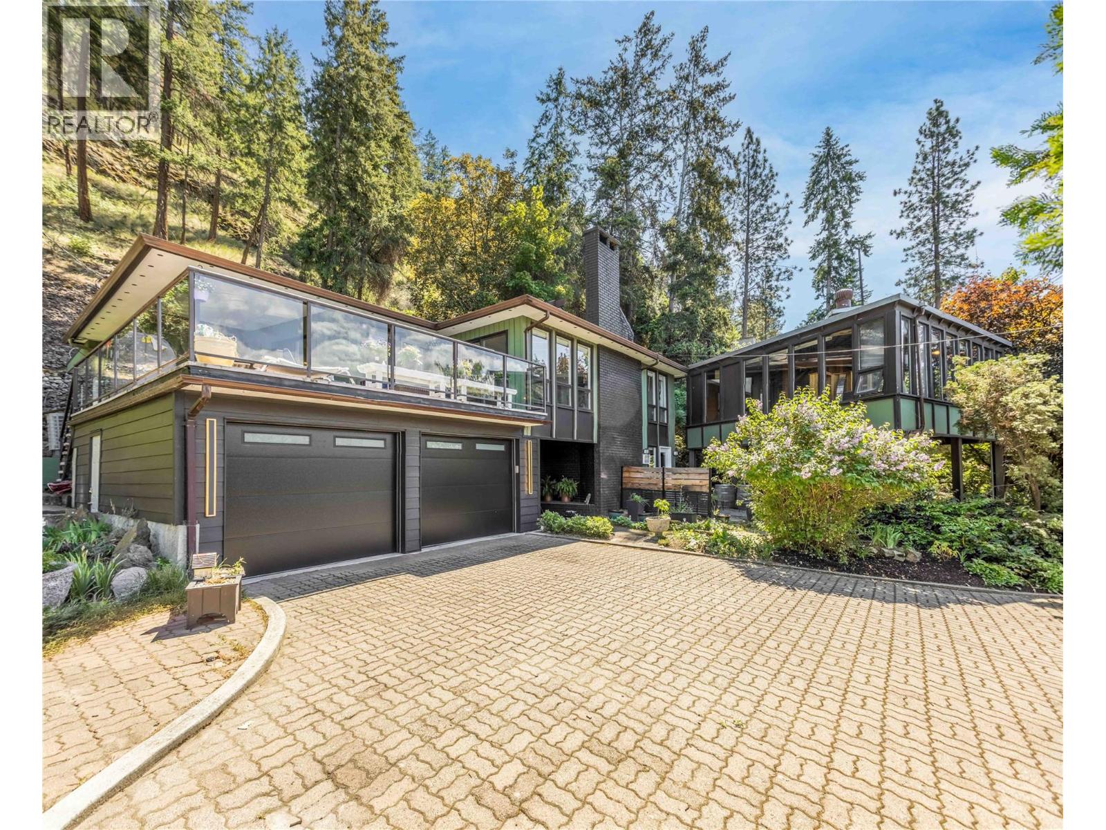 155 Clifton Road North, Kelowna, BC, V1V1A2