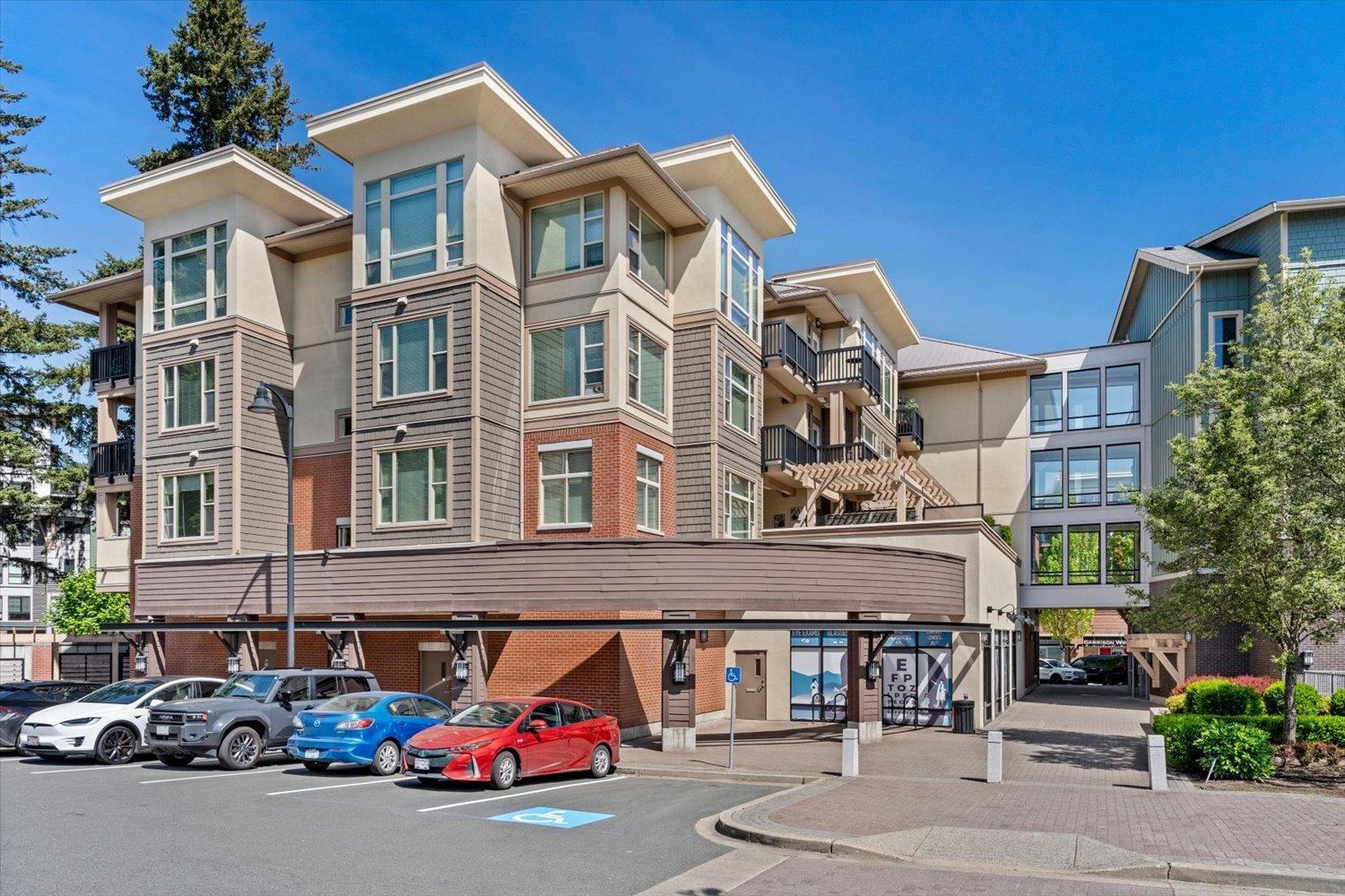 203-45530 Market Way, Chilliwack, BC, V2R 0M5
