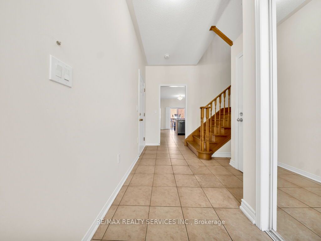 15 Lockburn Crescent, Brampton, ON, L7A 3W7 photo 5