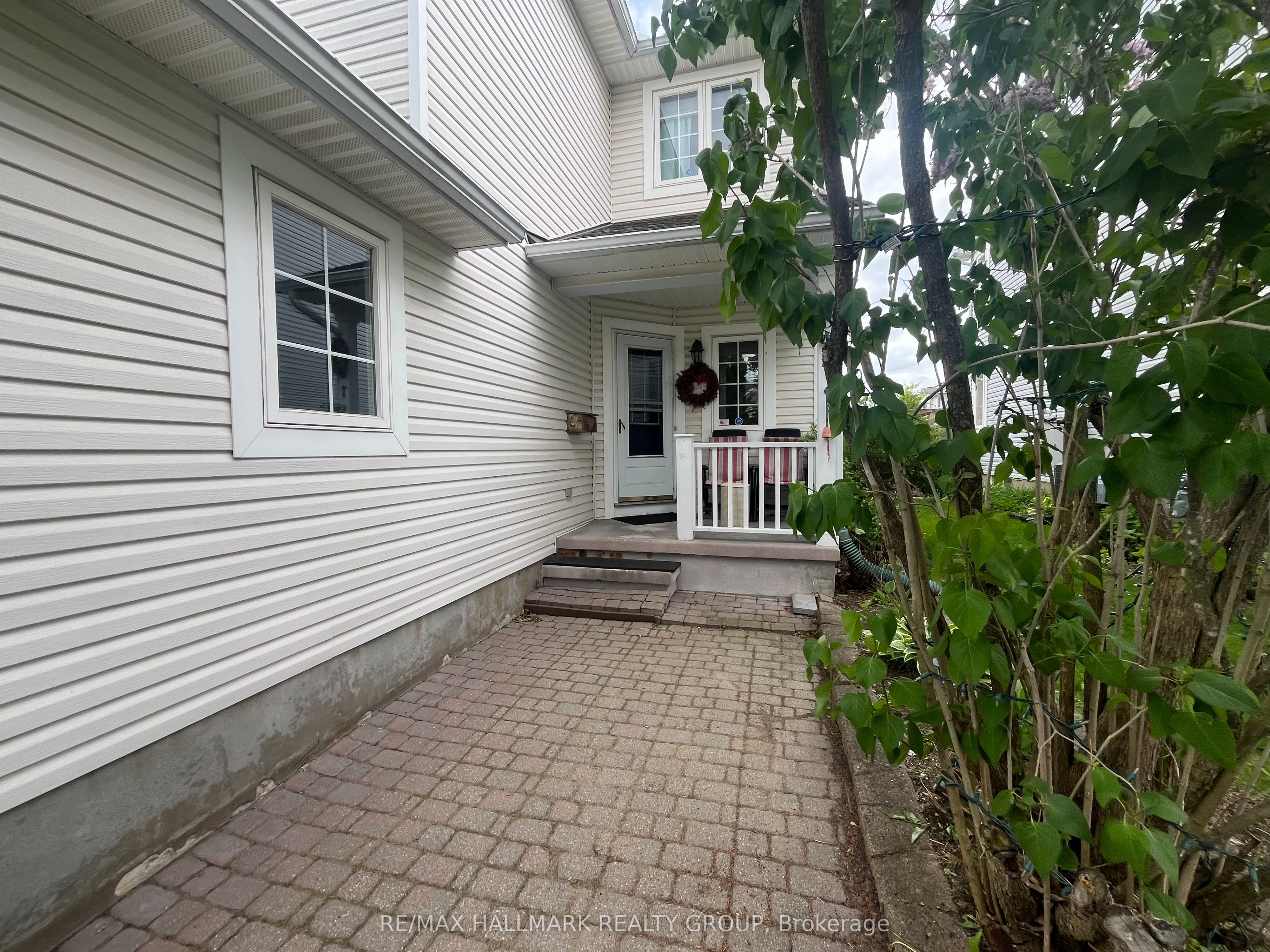 Additional image 2 of 827 Como Crescent, Ottawa, ON, K4A 3Z8