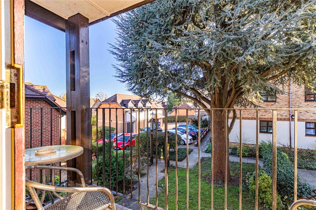Additional image 4 of 2 bed flat for saleWatling Street, Radlett, Hertfordshire WD7