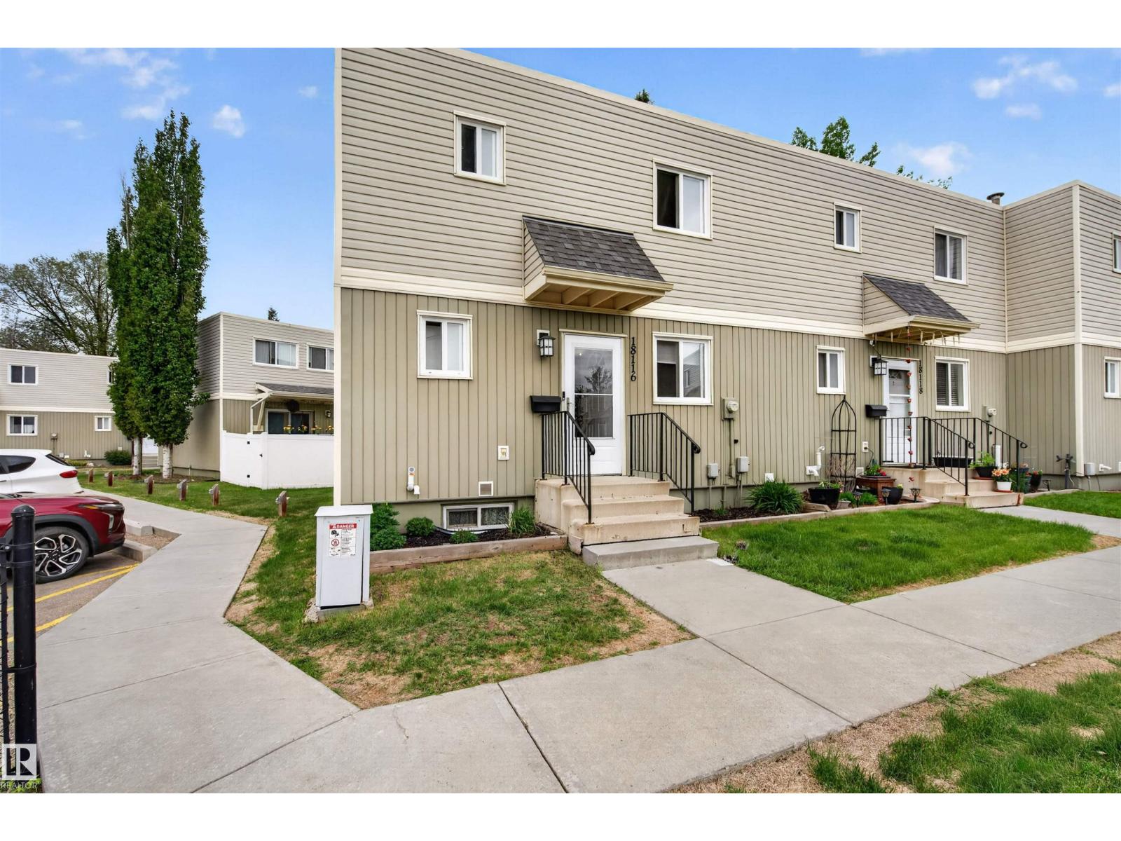 18116 81 Avenue NW, Edmonton, AB, T5T1S4