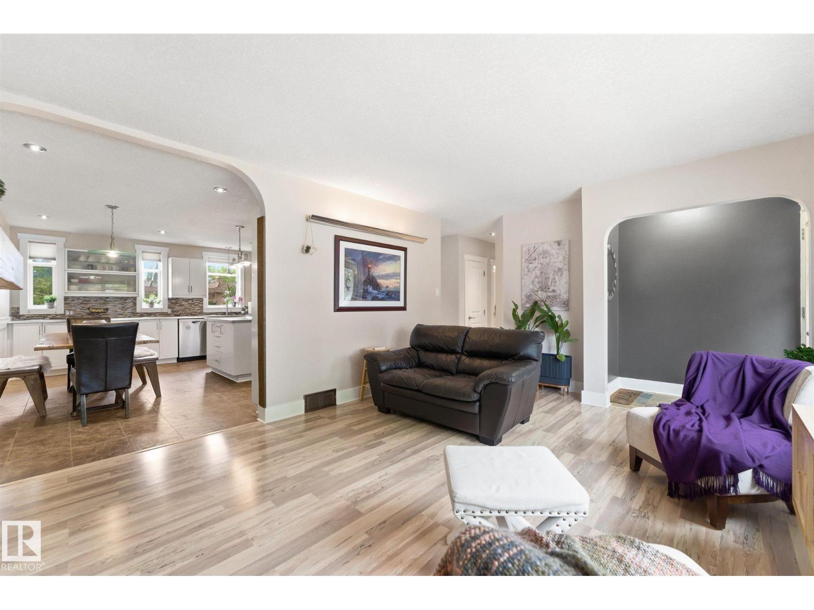 5400 49 Street, Stony Plain, AB, T7Z1B6 photo 4