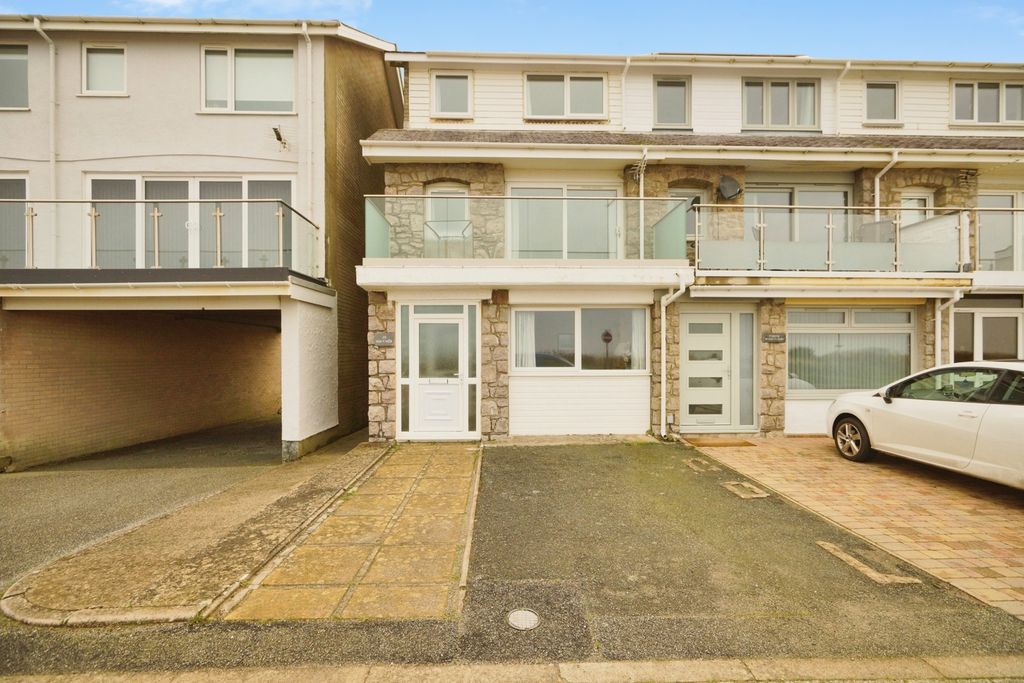 3 bed detached house for saleVictoria Parade, Pwllheli, Gwynedd LL53