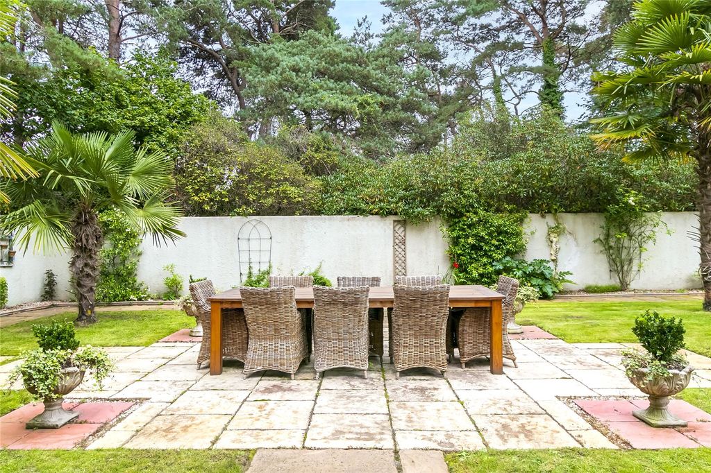 Additional image 26 of 7 bed detached house for saleAvon Avenue, Ringwood, Dorset BH24