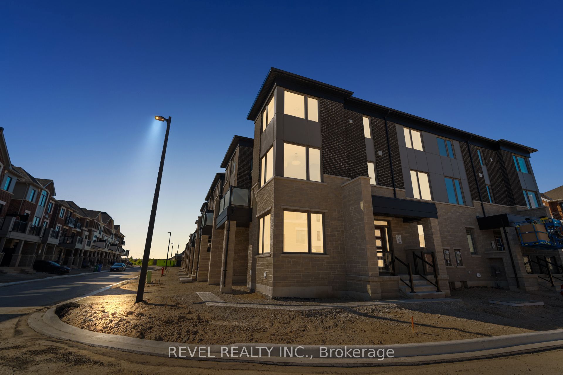 22 Vickerman Street, Brampton, ON, L7A 5M7