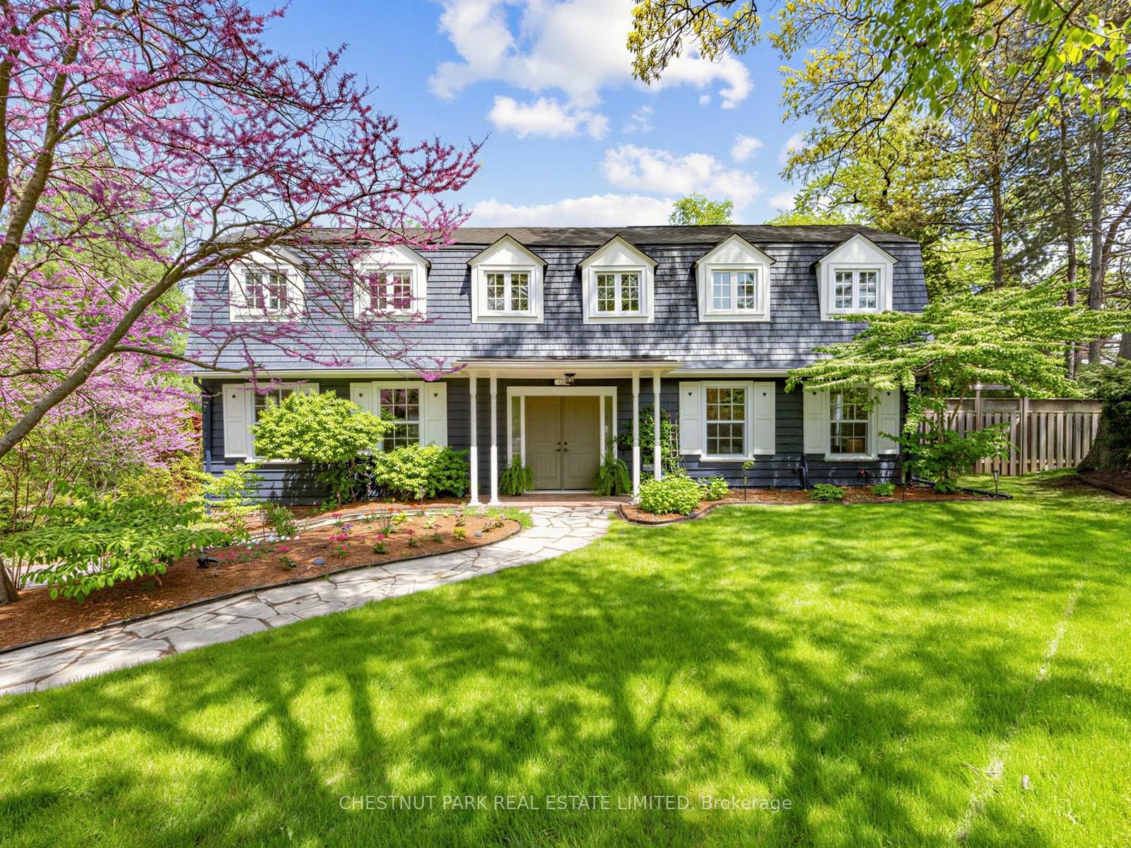 725 Bexhill Road, Mississauga, ON, L5H 3K9