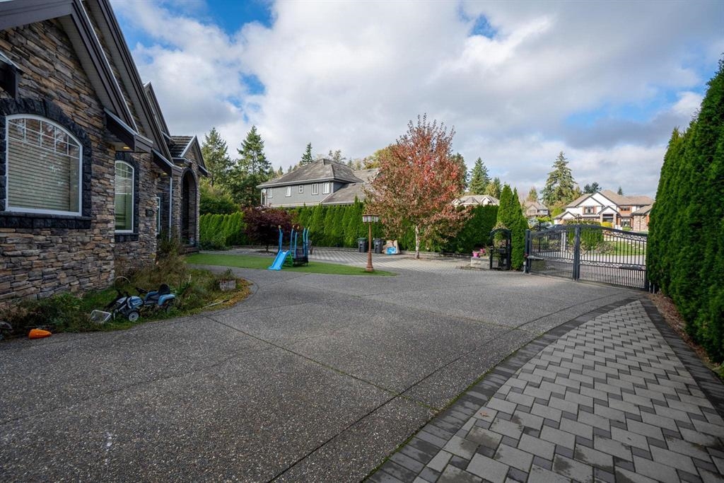 5479 124b Street, Surrey, BC, V3X 3T1 photo 4