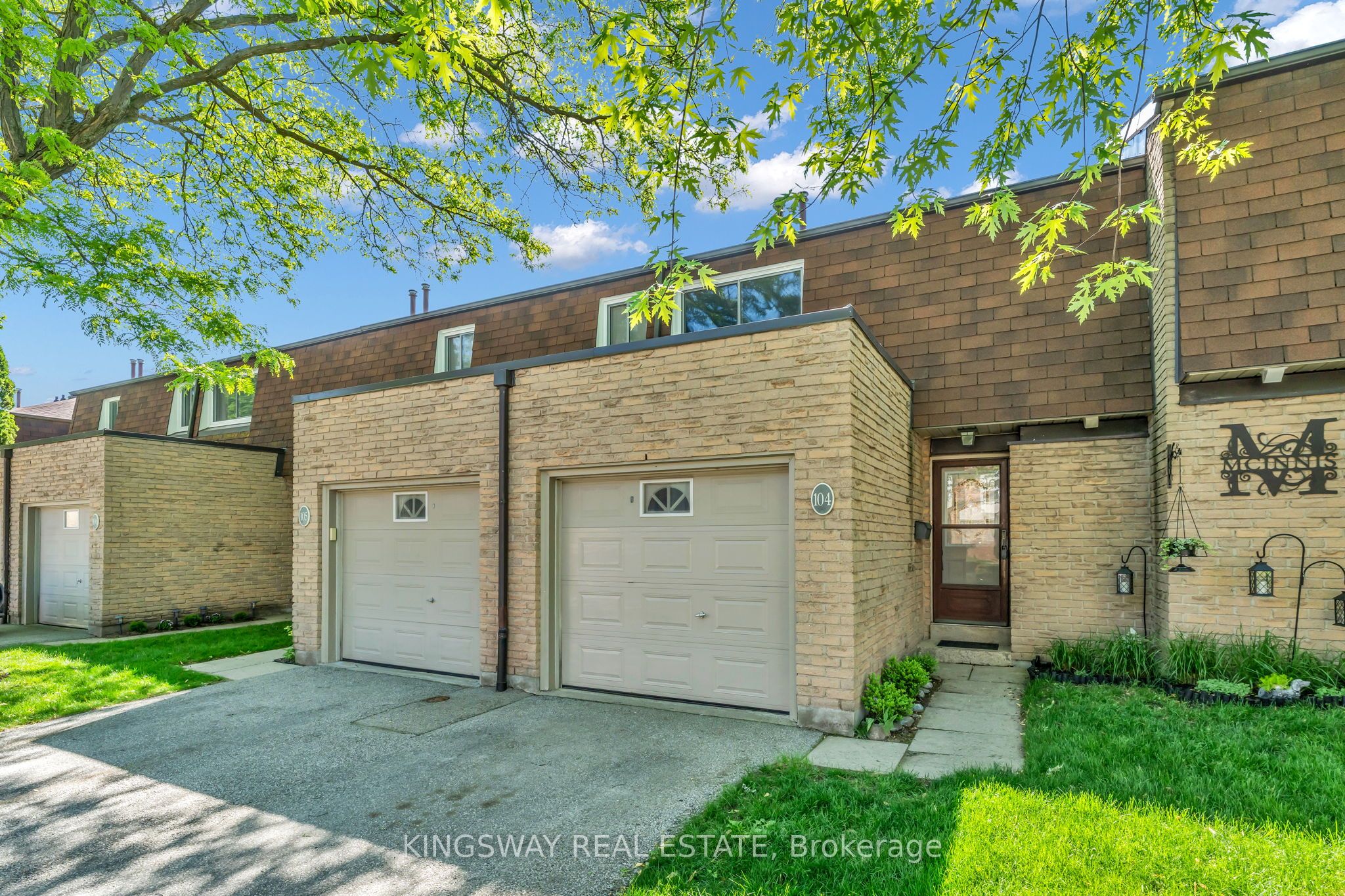 104-680 Regency Court, Burlington, ON, L7N 3L9