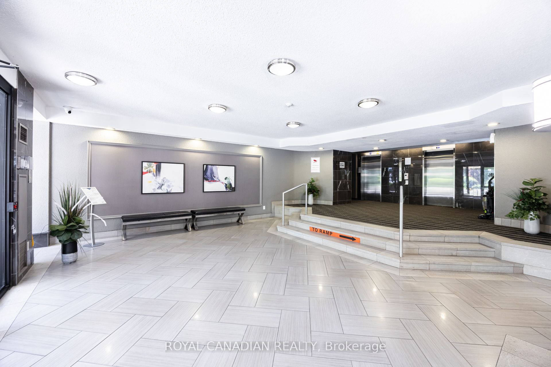 Additional image 3 of 1906-8 Lisa Street, Brampton, ON, L6T 4S6