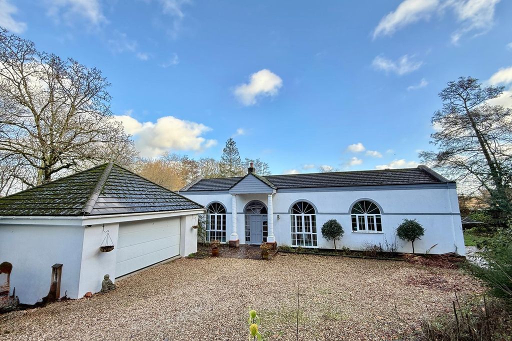 5 bed detached house for saleAvon Castle, Ringwood BH24