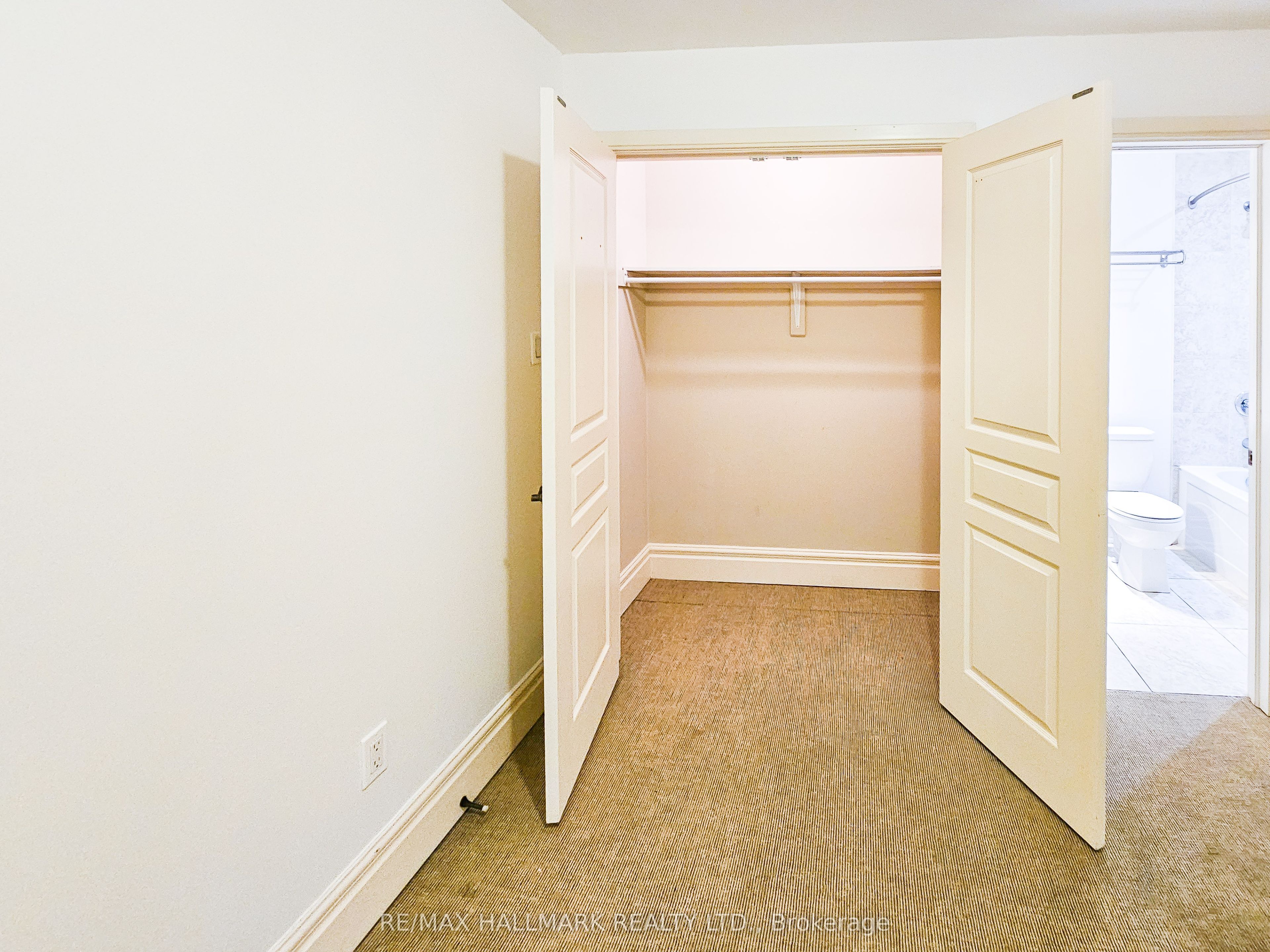 Basement 2-22 Roberta Drive, Toronto, ON, M6A 2J5 photo 4