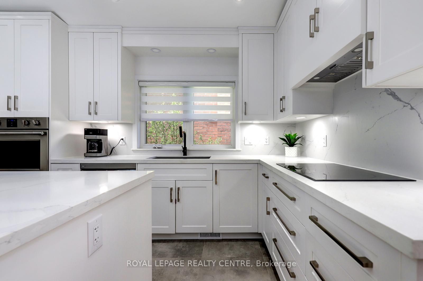 Additional image 6 of 2257 Springfield Court, Mississauga, ON, L5K 1V3
