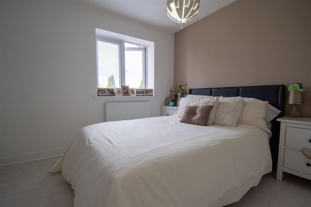 Additional image 18 of 5 bed detached house for saleBelfry Way, Ripley DE5