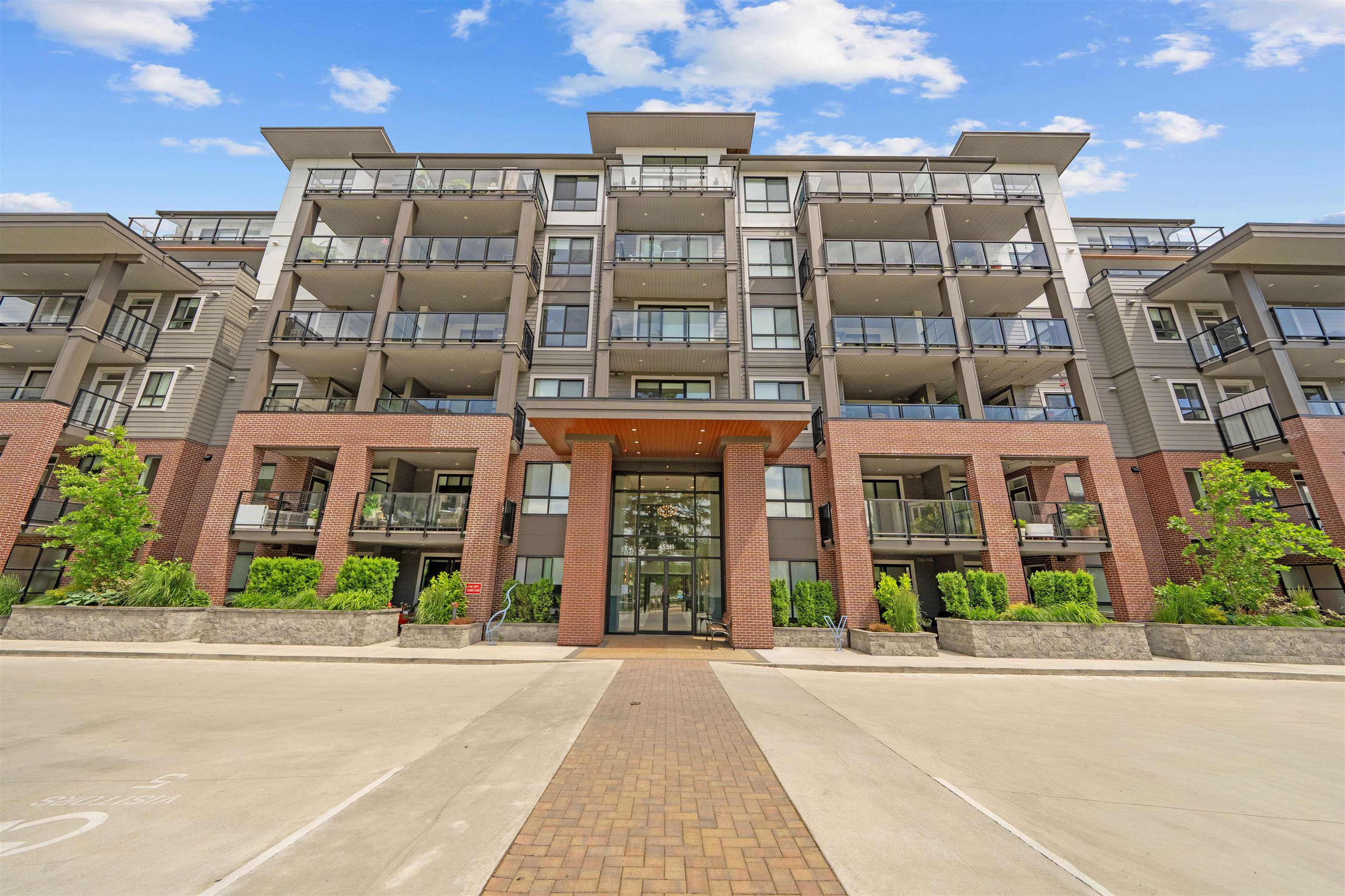 208-45511 Campus Drive, Chilliwack, BC, V2R 6K8