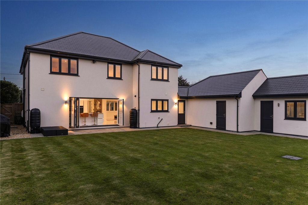 5 bed detached house for saleEastfield Lane, Ringwood, Hampshire BH24