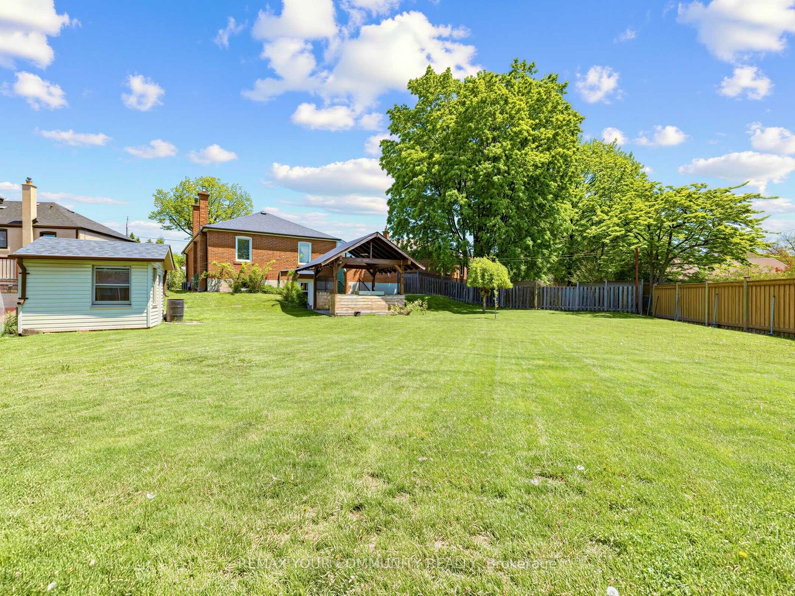 9 Letchworth Crescent, Toronto, ON, M3M 1Y7 photo 4