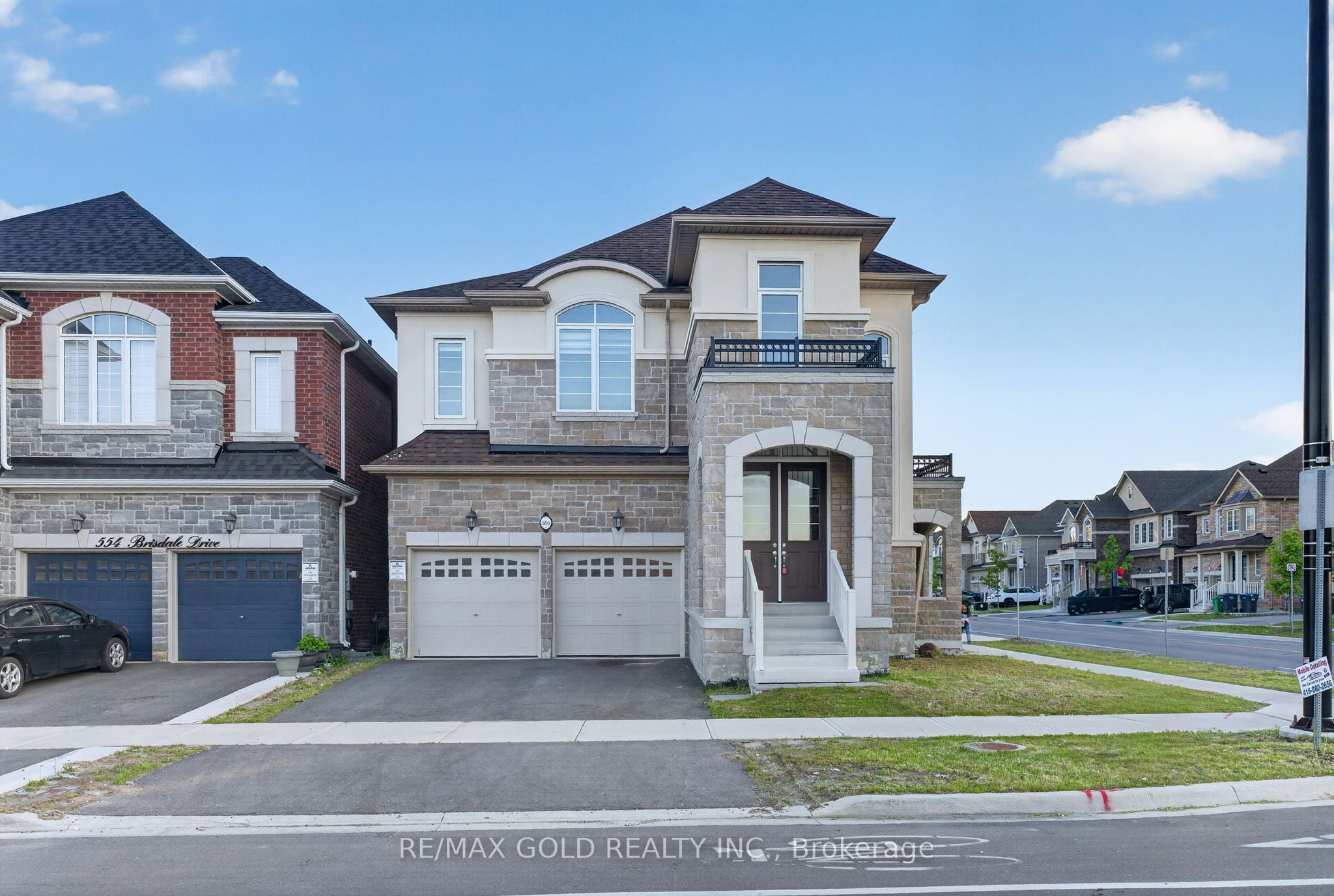 556 Brisdale Drive, Brampton, ON, L7A 0C3