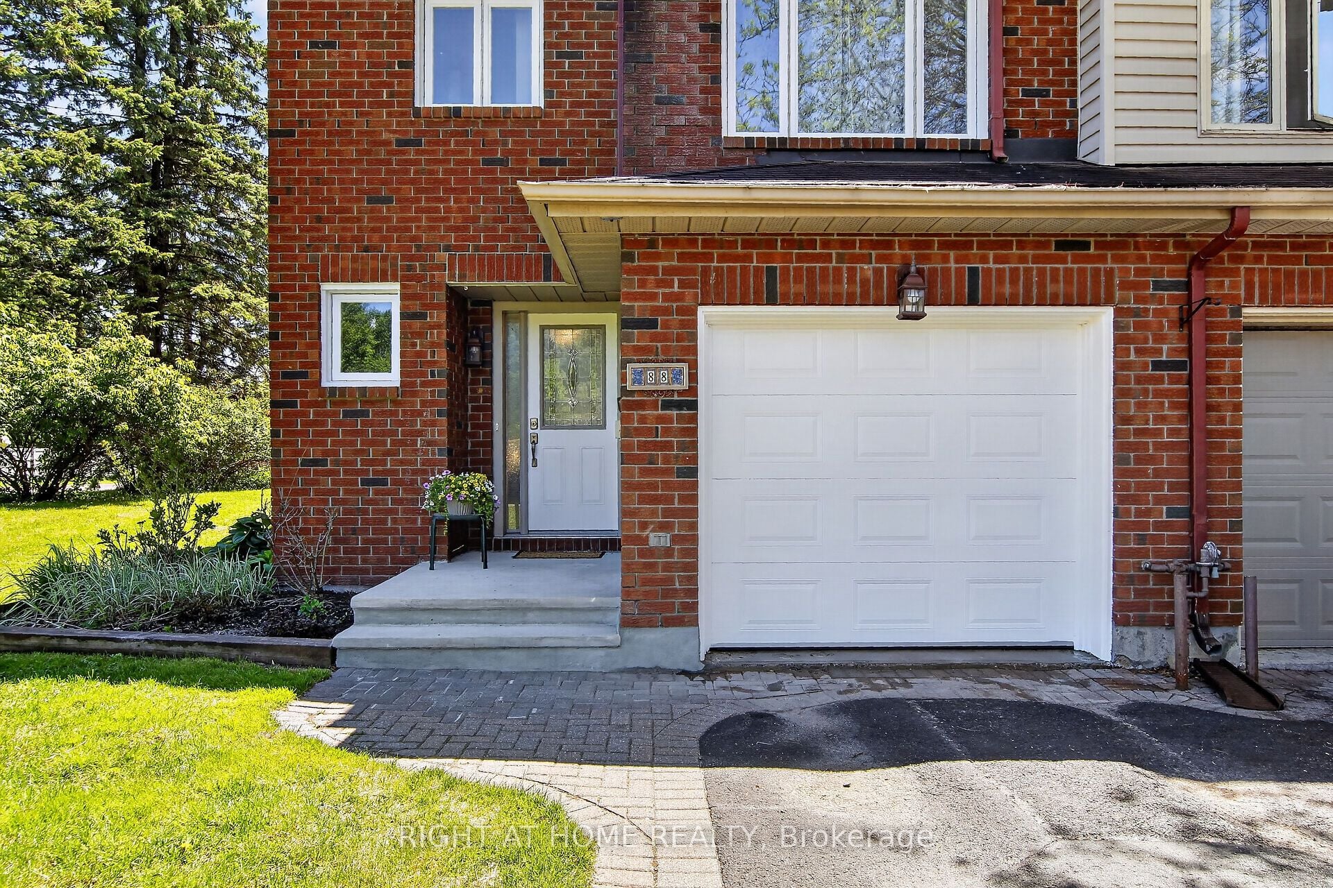 Additional image 2 of 88 Furlong Crescent, Ottawa, ON, K2M 2H9
