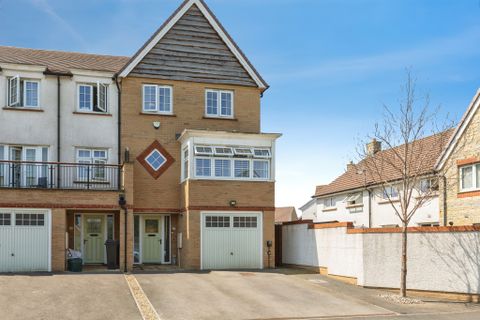 Great Clover Leaze, Bristol BS16