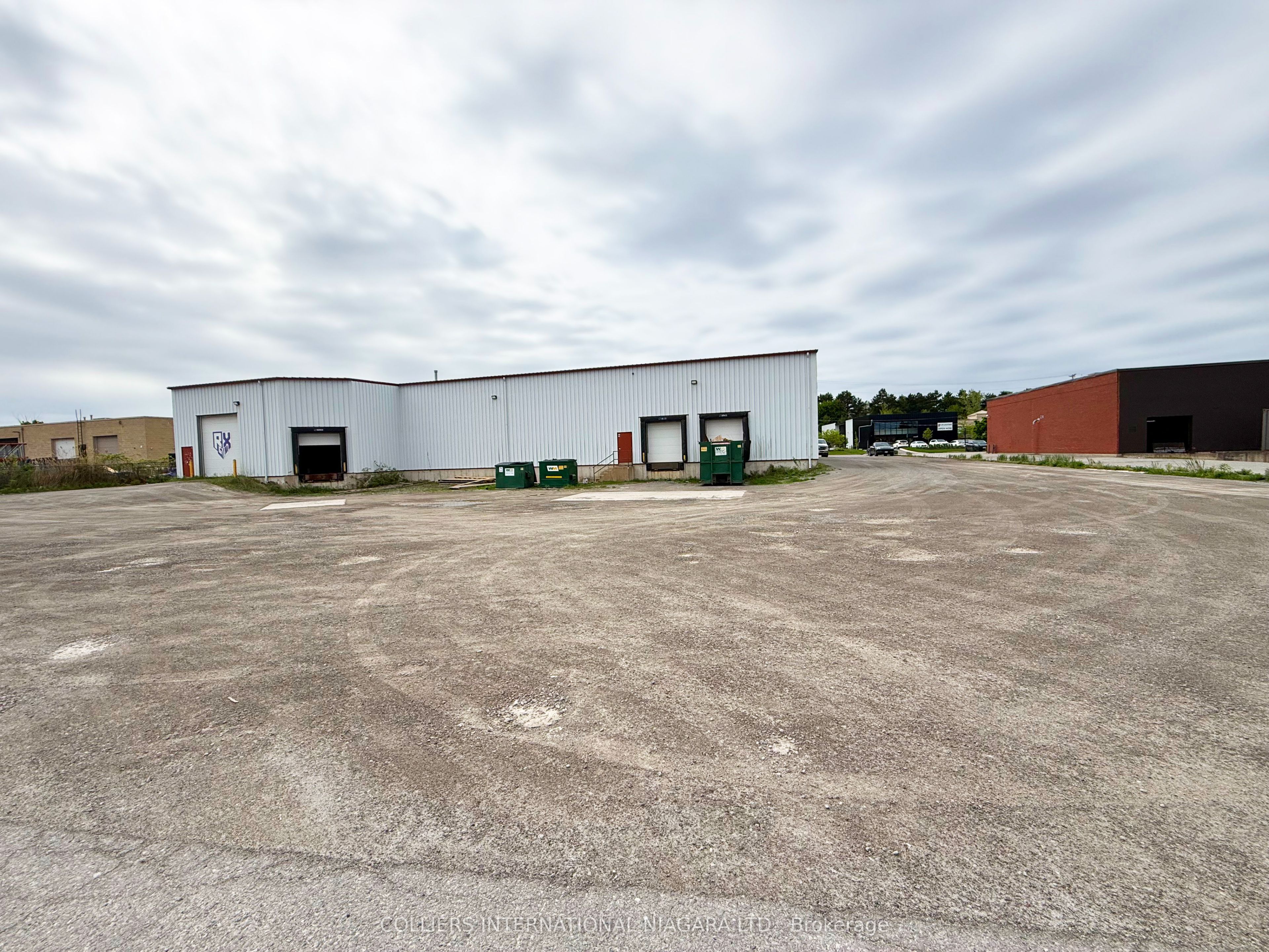 25 Commerce Place, St. Catharines, ON, L2R 6P7 photo 2