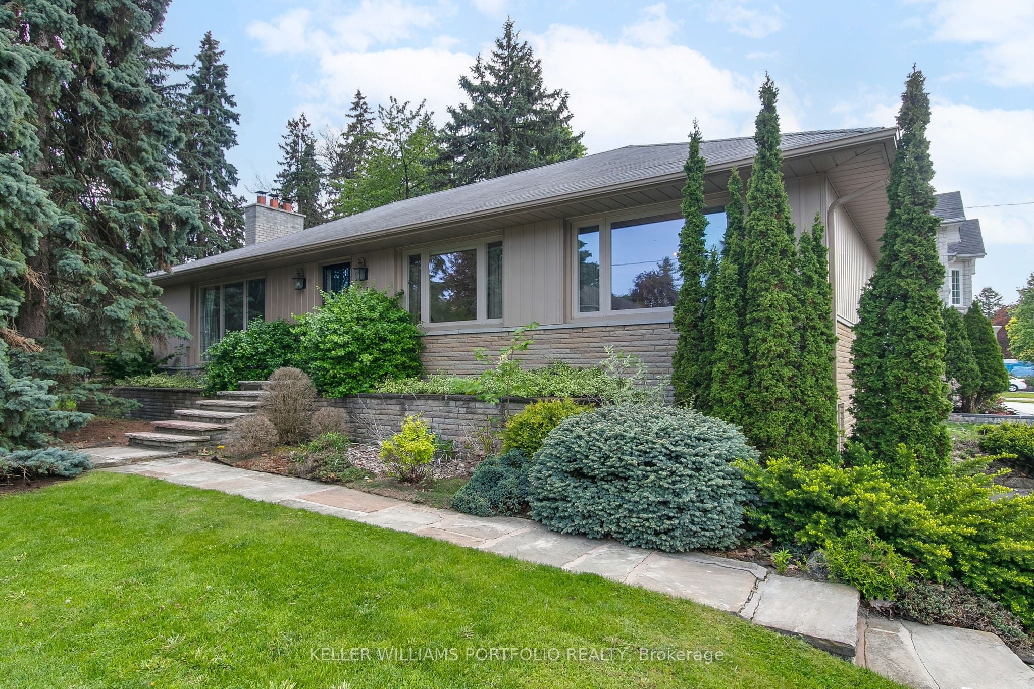29 Winlock Park, Toronto, ON, M2M 1Z1