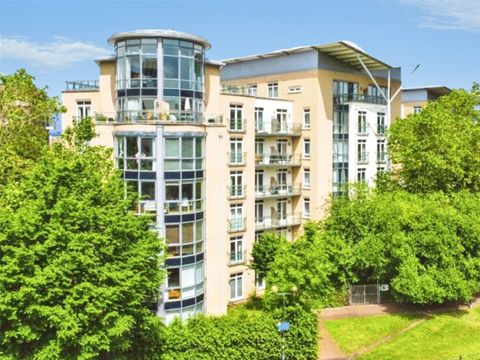 Kenavon Drive, Reading, Berkshire RG1
