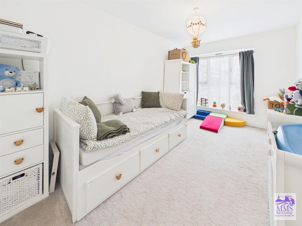 Additional image 4 of 2 bed flat for saleGlenway Road, Rochester ME1
