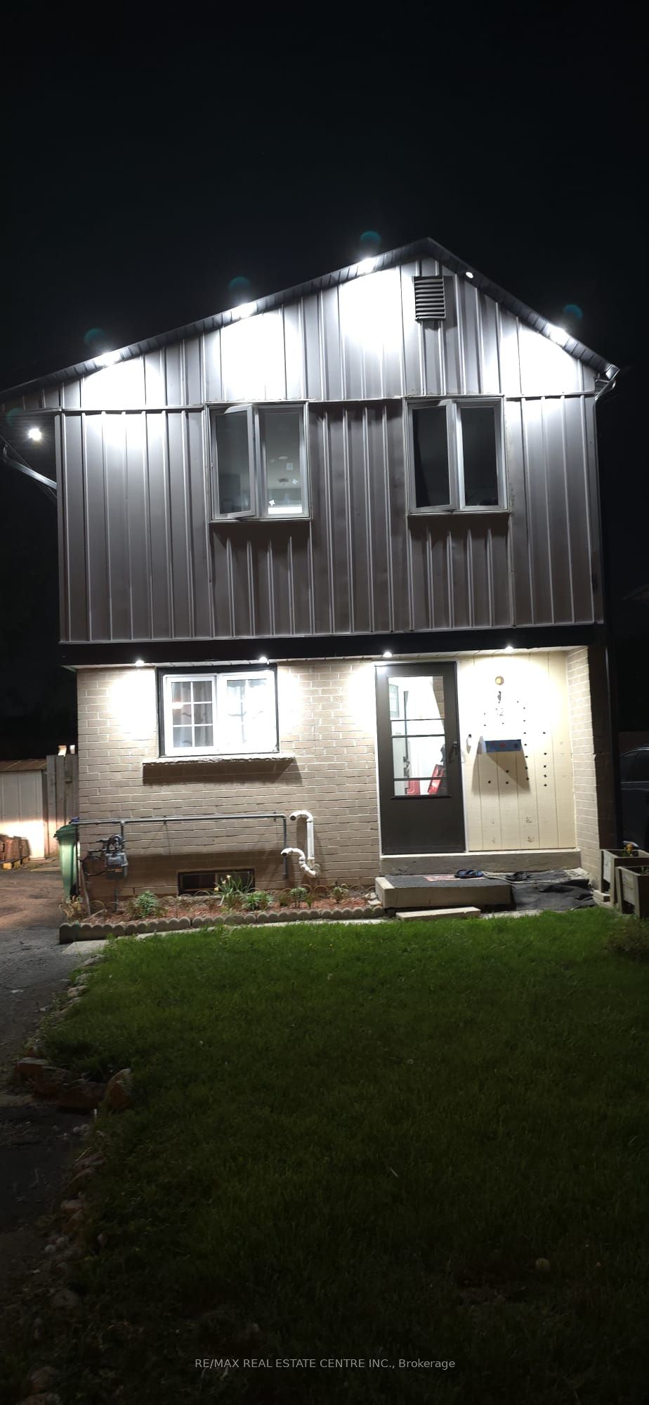 12 Greenhills Square, Brampton, ON, L6S 2J4 photo 5