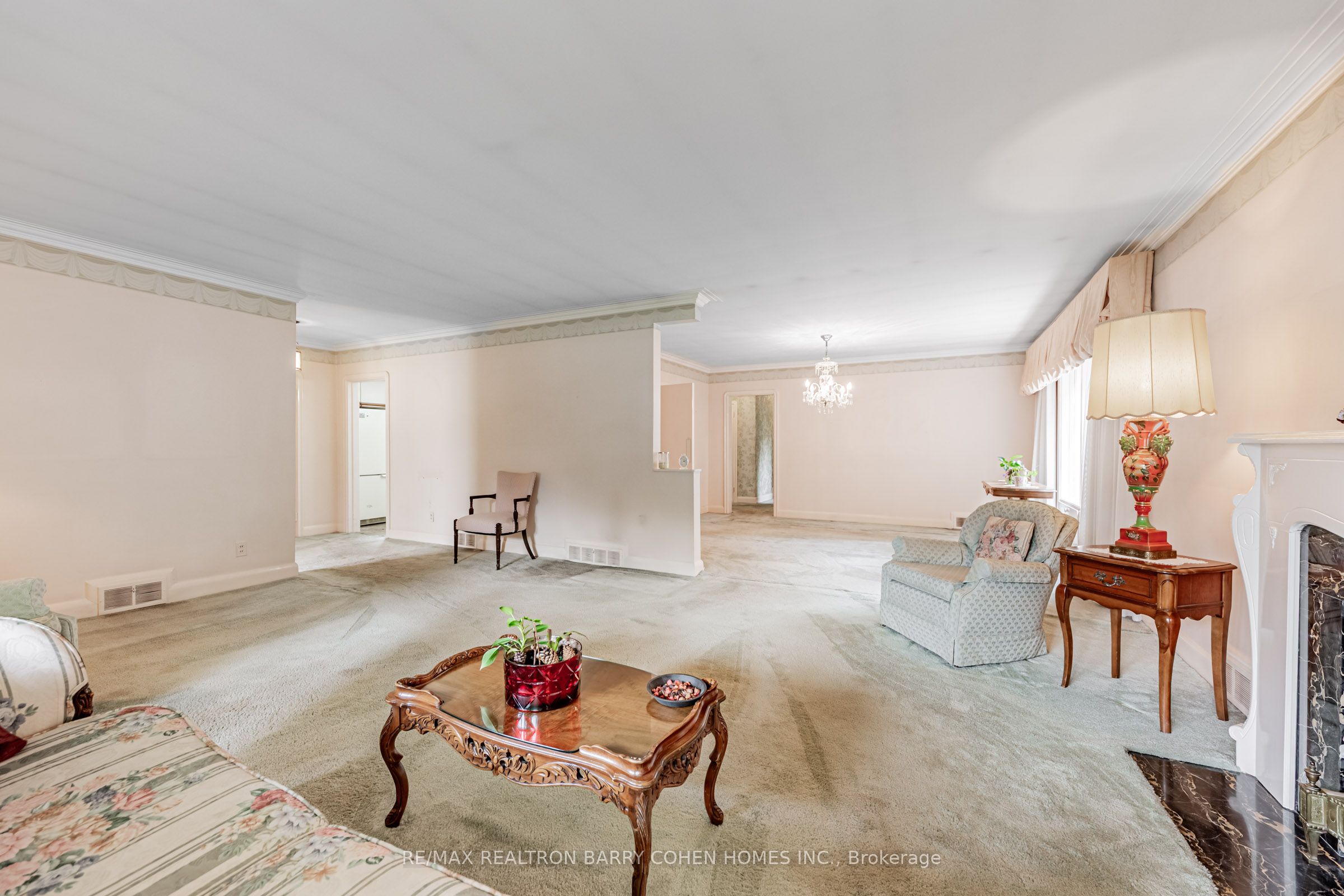 200 Cortleigh Boulevard, Toronto, ON, M5N 1P5 photo 5
