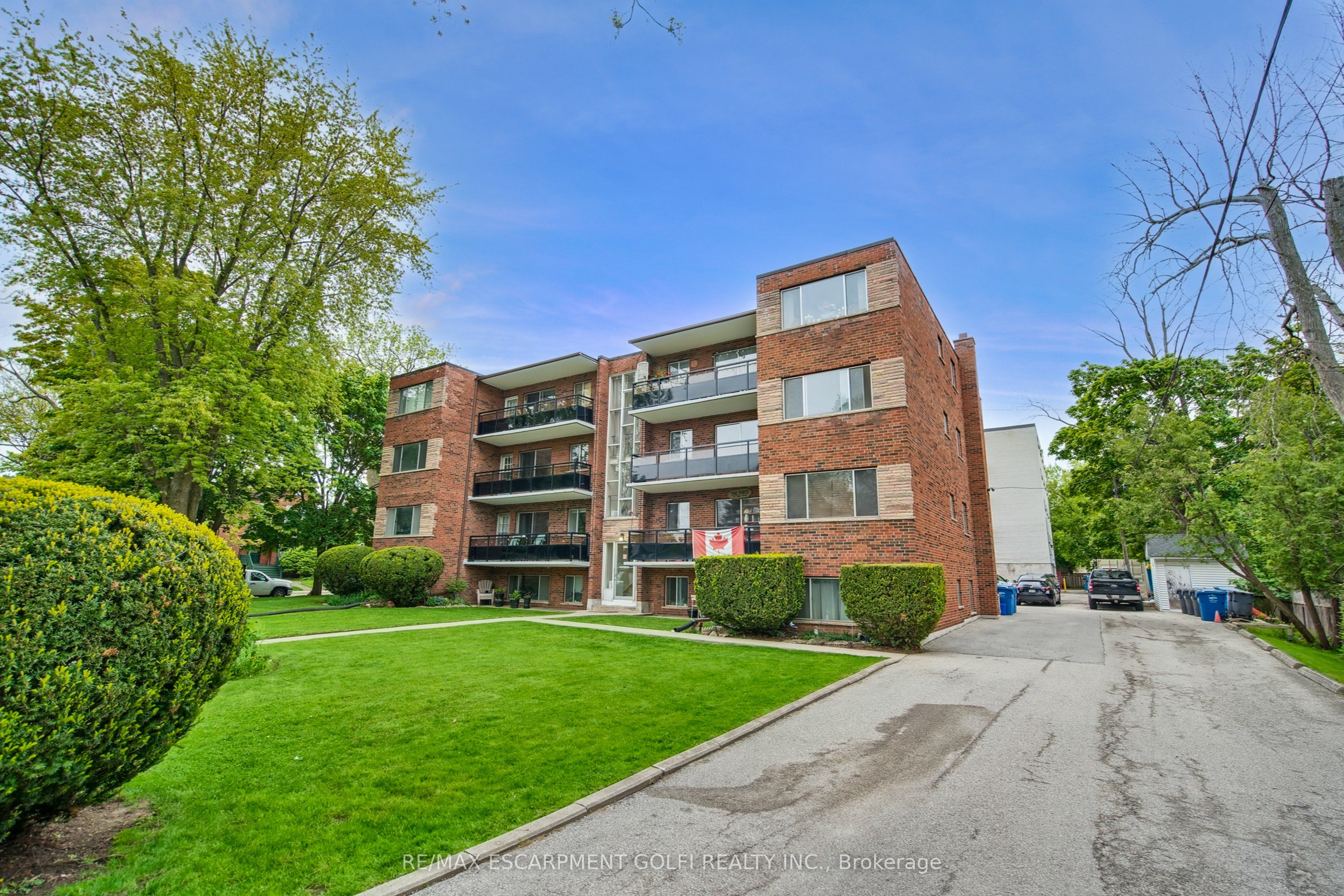 9-2433 First Street, Burlington, ON, L7R 1C7 photo 2