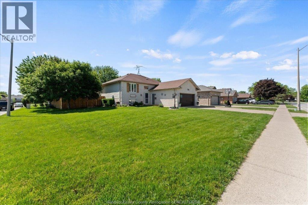 251 Willowwood , Belle River, ON, N0R1A0 photo 3