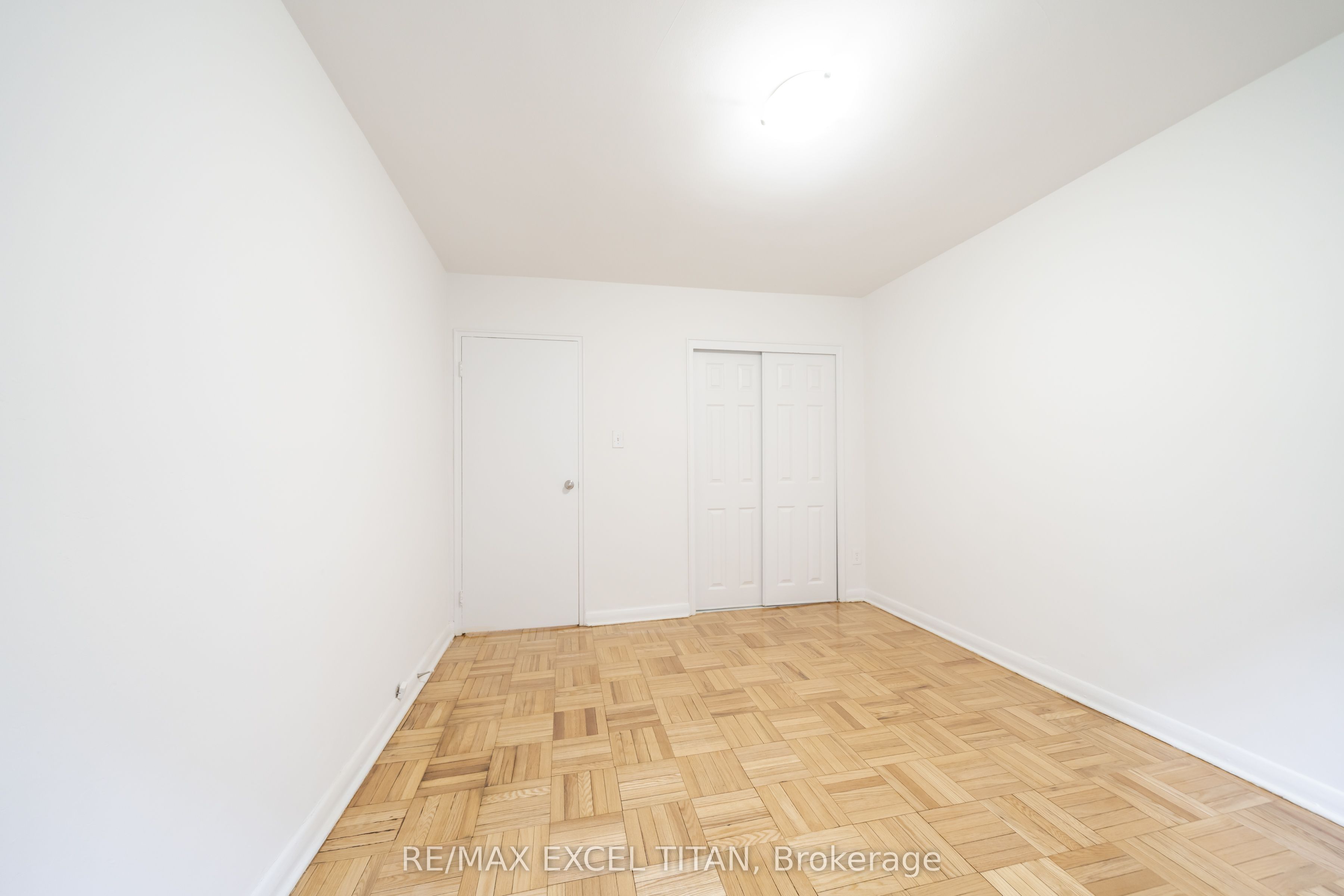 M8-77 Erskine Avenue, Toronto, ON, M4P 1Y5 photo 5