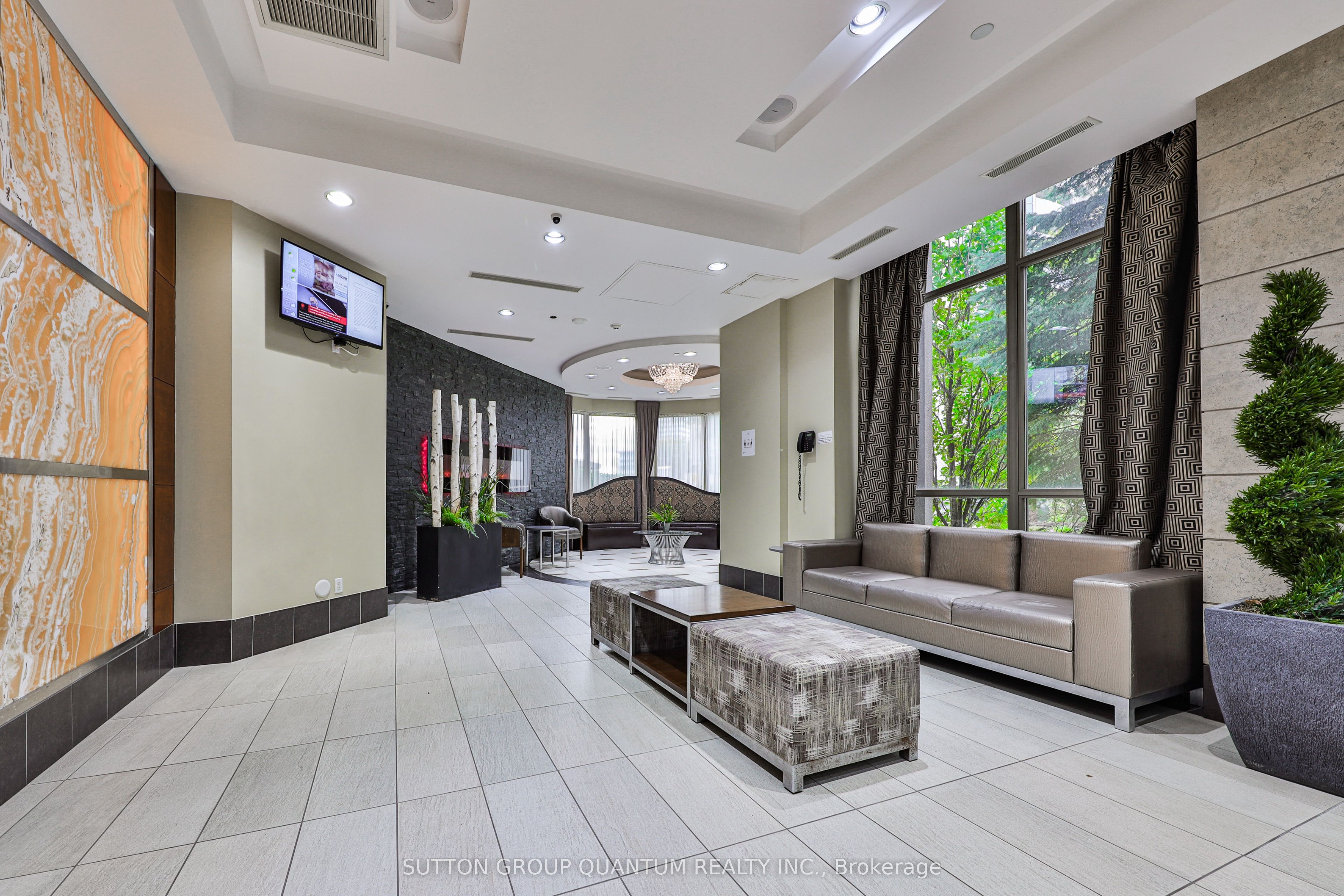 1602-310 Burnhamthorpe Road W, Mississauga, ON, L5B 4P9 photo 4