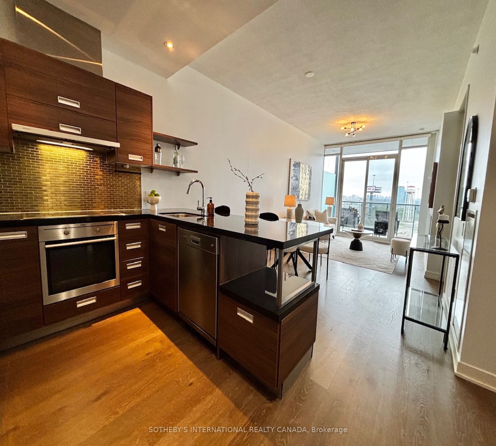 Additional image 6 of 809-90 Park Lawn Road, Toronto, ON, M8Y 3H8