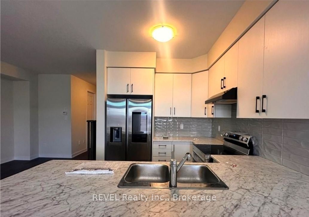 36 Rowlock Street, Welland, ON, L3B 0M7 photo 2
