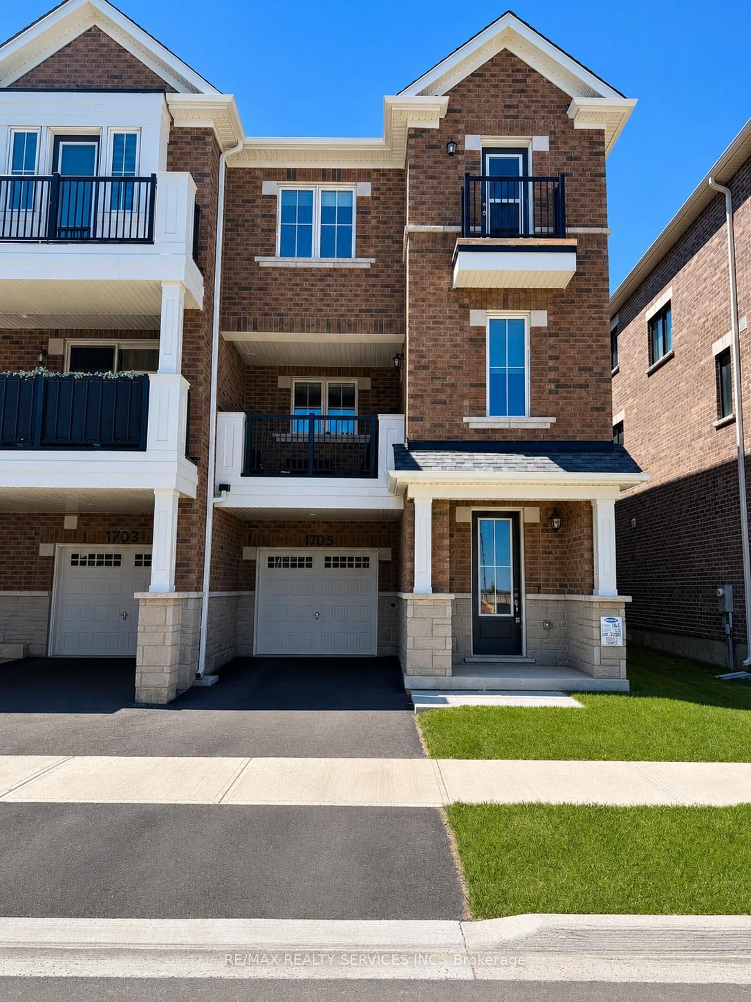 1705 Dance Court, Milton, ON, L9E 2A2