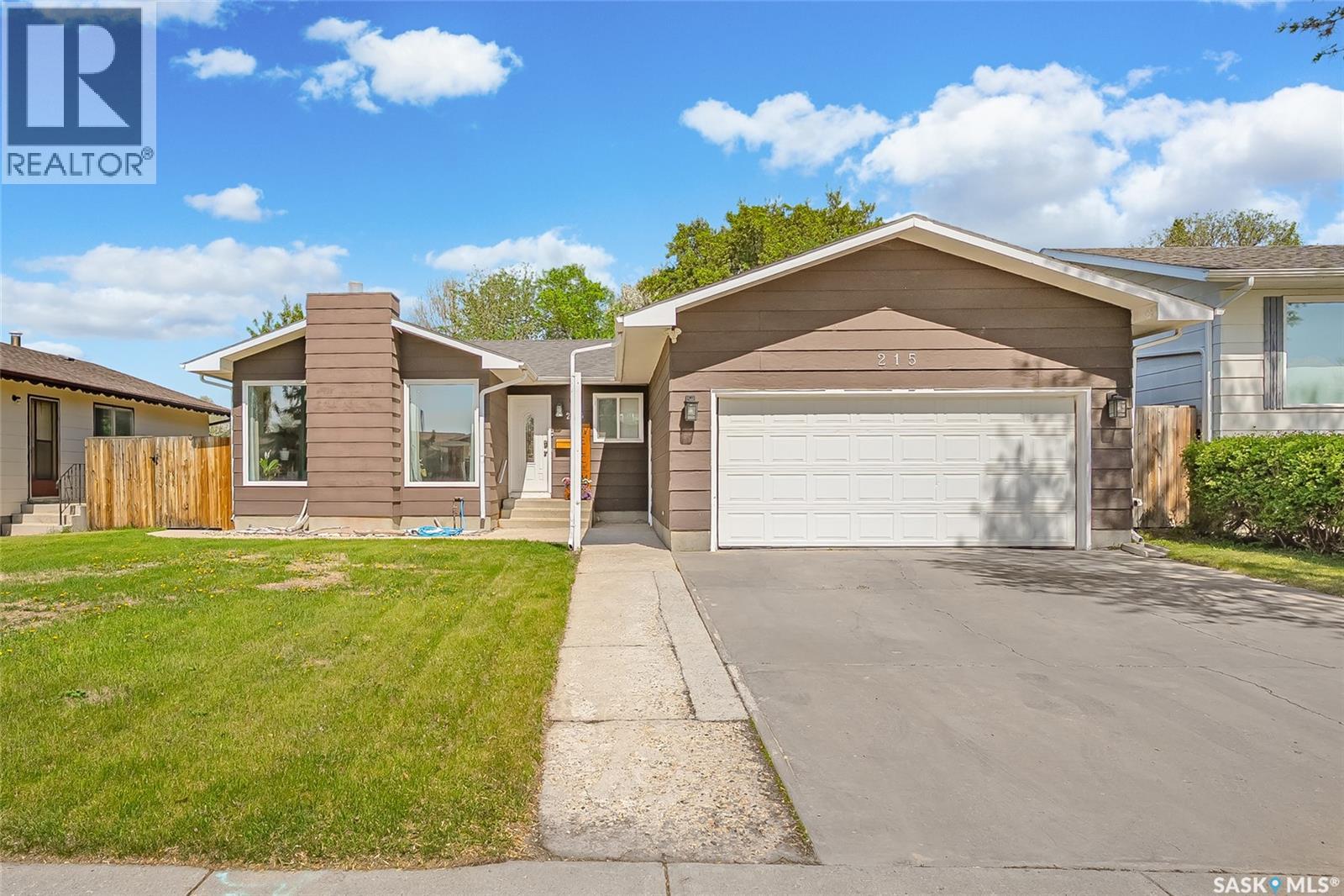 215 Neatby Crescent, Saskatoon, SK, S7M4W9