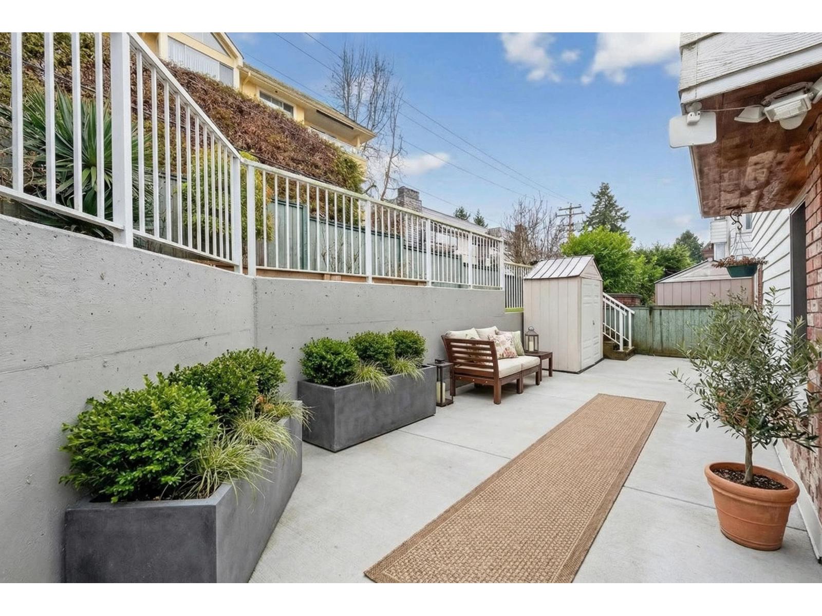 104-1390 Martin Street Street, White Rock, BC, V4B3W5