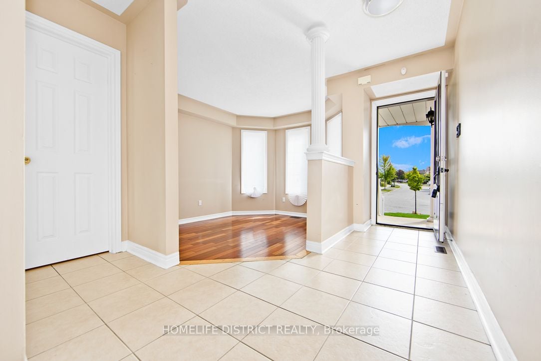 47 Ball Crescent, Whitby, ON, L1P 1W5 photo 4