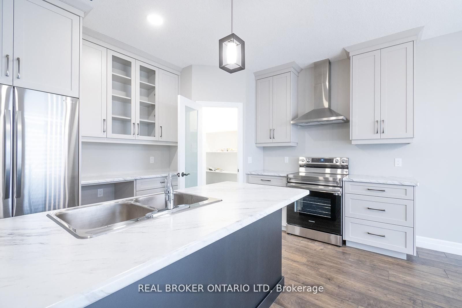 57 Acorn Trail, St. Thomas, ON, N5R 0H8 photo 4