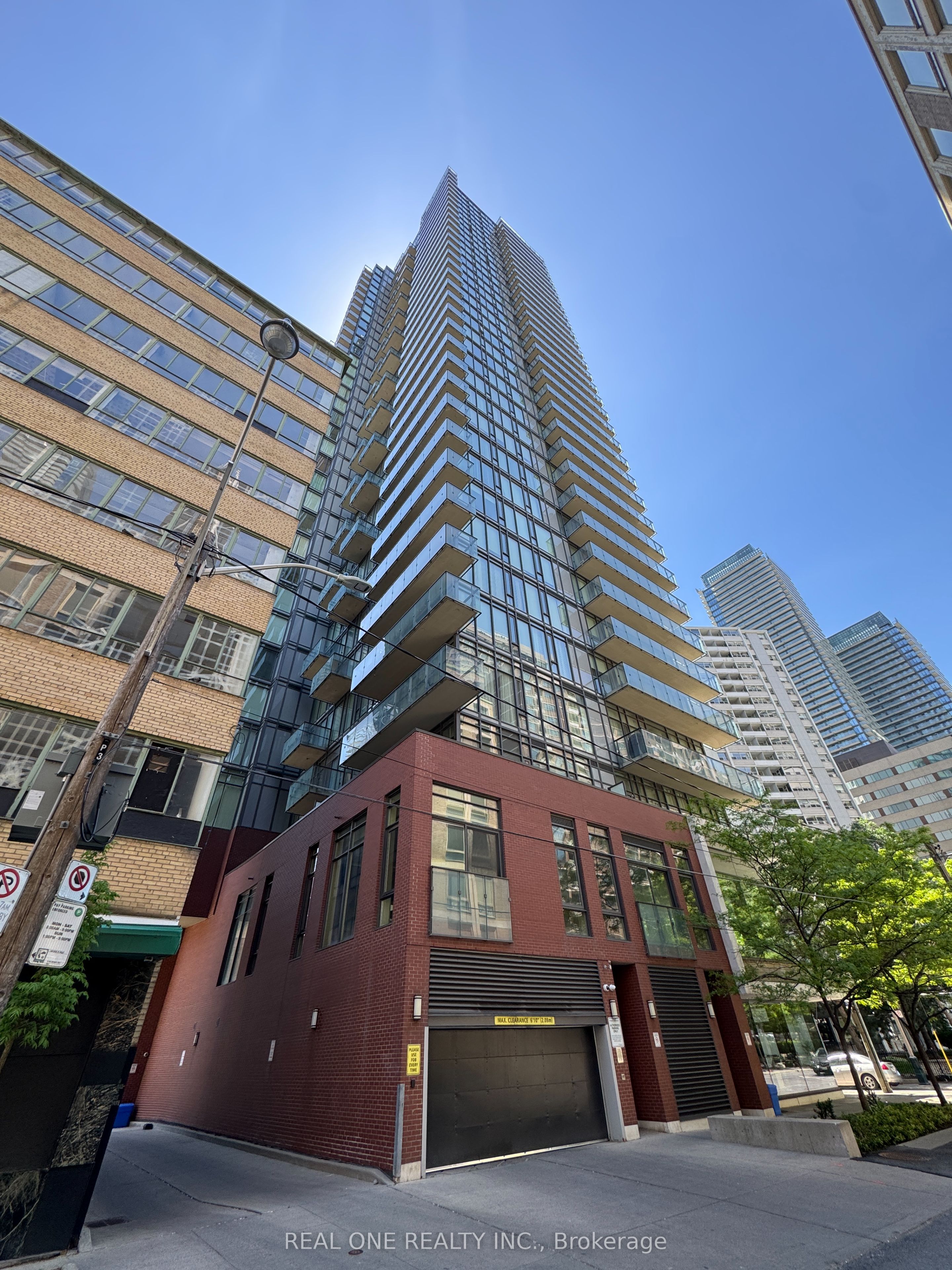 1303-75 St Nicholas Street, Toronto, ON, M4Y 0A5