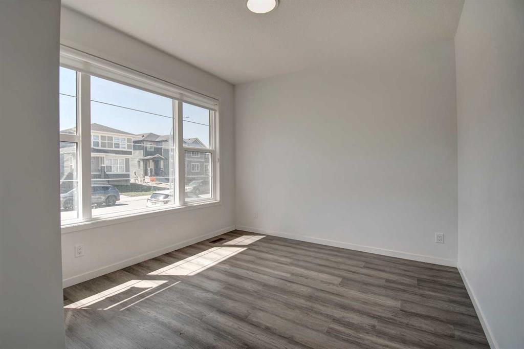 314 Midgrove Link SW, Airdrie, AB, T4B5K8 photo 4